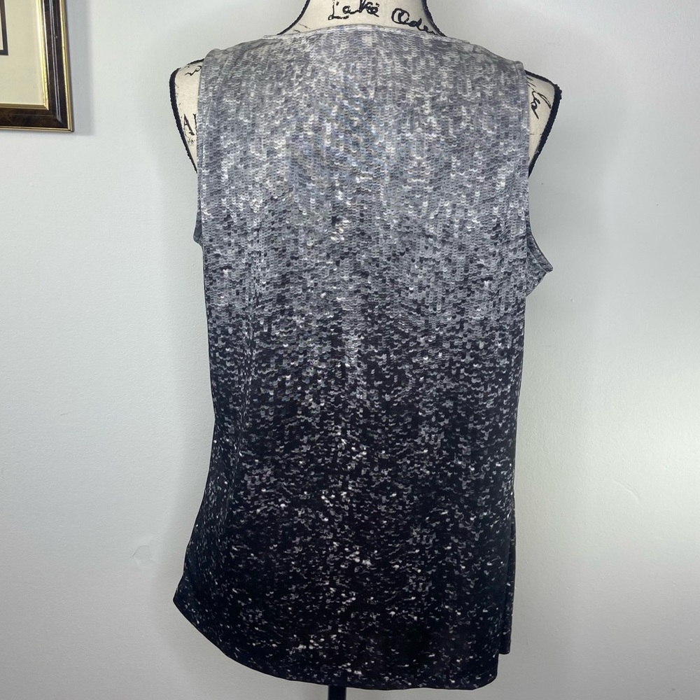 ✨ Michael Kors Ombre Sequin Tank – Subtle Sparkle Statement ✨ - Picture 2 of 13